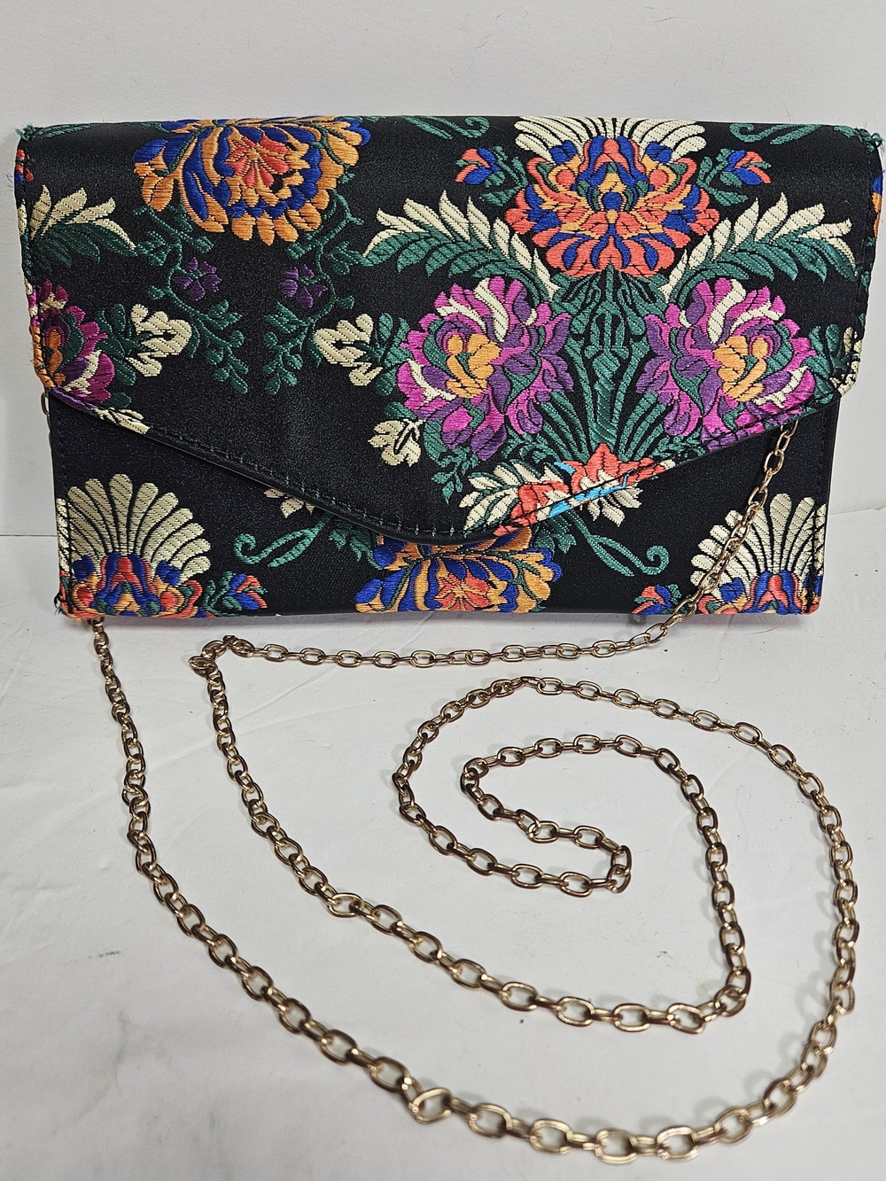 Steve Madden Embroidered Floral Black Satin Envelope Clutch w/ Gold Chain 9"x6"